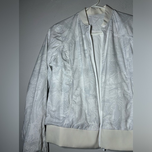 Lululemon Bomb Around Jacket Reversible White Eternal Wave White Size 6 - Picture 2 of 9